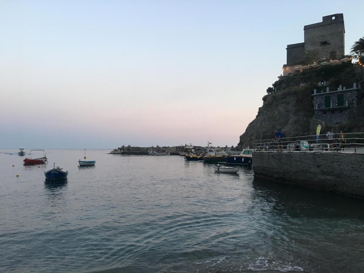 Апартаменты Le Cinque Vele ***** Cinque Terre Монтероссо-аль-Маре Экстерьер фото